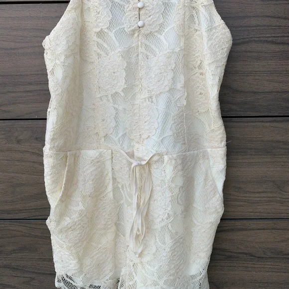 Zara Lacey Romper - Picture 4 of 4